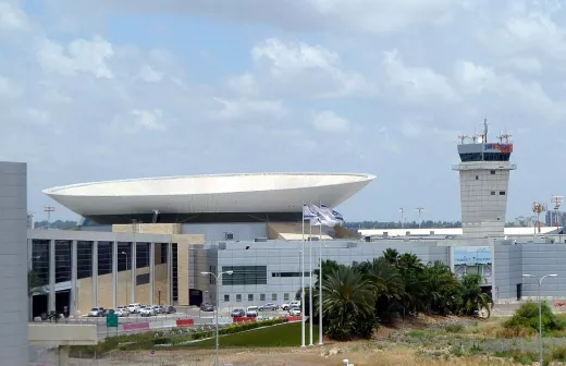 Op 4 mei 2025 sloeg een raket uit Jemen in op enkele honderden meters van de controletoren van Ben Gurion Airport. Foto: Djampa/CC BY-SA 4:0