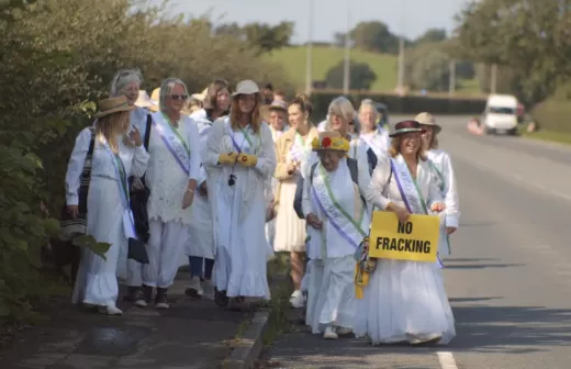 Foto: Frack Free Nanas, YouTube