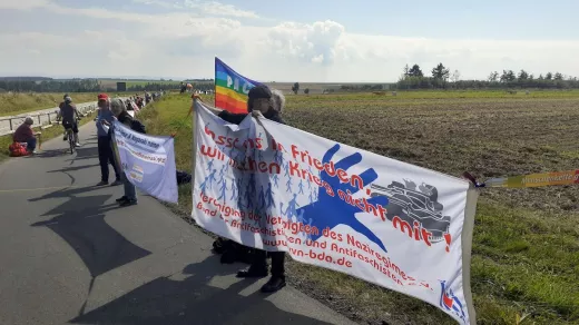 Mensenketting tegen kernwapens in Büchel. Foto: Ludo De Brabander