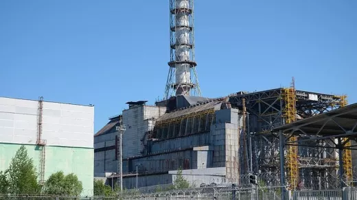 De kerncentrale van Tsjernobyl in 2011, voor de sarcofaag geplaatst werd rondom ontplofte reactor 4. Foto: CC BY-SA 3:0