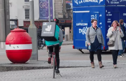 Deliveroo, geen werkgever volgens henzelf. Foto: Sam Saunders, Flickr/CC BY SA 2:0