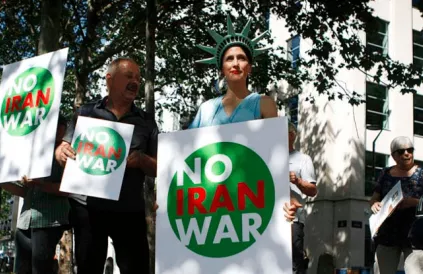 Actie Vrede vzw aan VS-ambassade in Brussel op 27 juni 2019. Bron: Vrede vzw