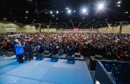 Sanders blijft de grootste publiekstrekker, hier in San José, California. Foto: Twitter @PeterKimData