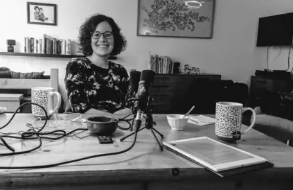 Huisarts bij Geneeskunde Voor Het Volk en PVDA-politica Lise Vandecasteele.