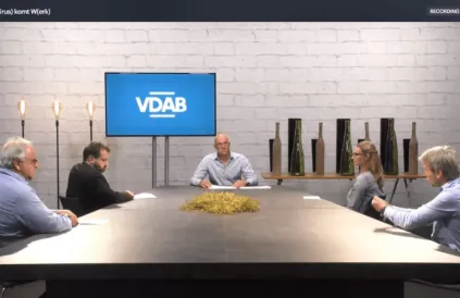Screenshot van het webinar 'Na V(irus) komt W(erk)' van VDAB.