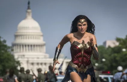 Wonder Woman 1984: Blockbusters straks ook vanuit je zetel?