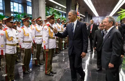 President Obama met president Raul Castro in Cuba op 21 maart 2016. Foto: Pete Souza/WhiteHouse/Public Domain
