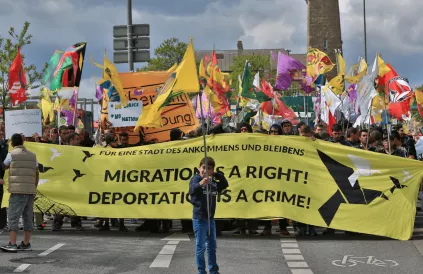 Protest tegen illegale behandeling migranten door overheid wordt illegaal... Foto: Rasande Tyskar/CC BY-NC 2:0