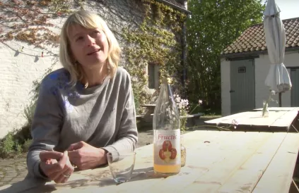 Auteur Tine Hens won in 2017 de Persprijs Duurzame Ontwikkeling. Screenshot: YouTube ecopower.cv