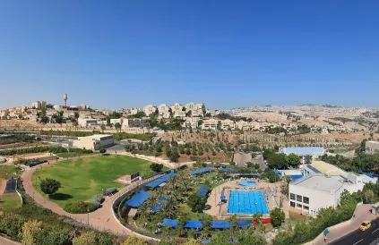 Illegale koloniale nederzetting Ma'ale Adunim. Foto Davidmosberg/CC BY-SA 3:0