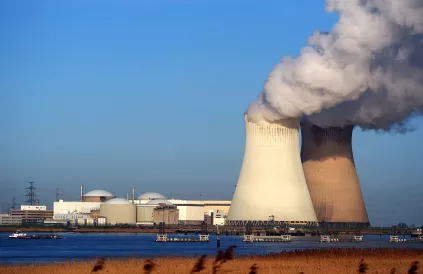 De kerncentrale van Doel. Foto: Alf van Beem/Public Domain