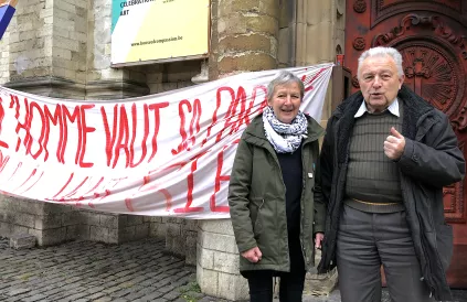 Riet D’hondt en Daniel Alliet voor de Begijnhofkerk
