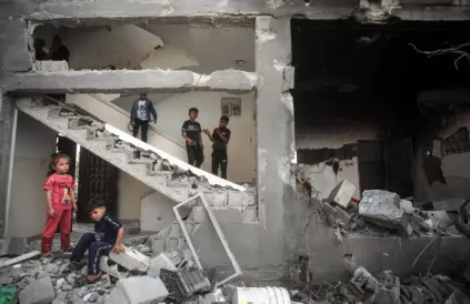 Israëlische vliegtuigen hebben honderden flatgebouwen en burgerlijke 'doelwitten' in Gaza vernietigd. Foto: Mahmoud Aljour/The Palestine Chronicle