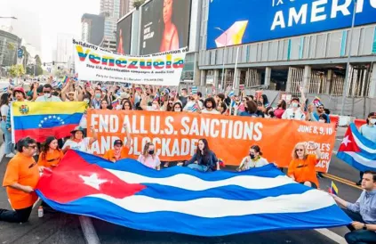 Protest tegen de Top van de Amerika's. Foto: @peoplessummit22.