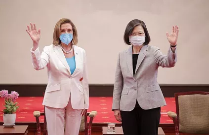 Nancy Pelosi en President Tsai Ing-wen van Taiwan. Foto: publiek domein (bureau Nancy Pelosi)
