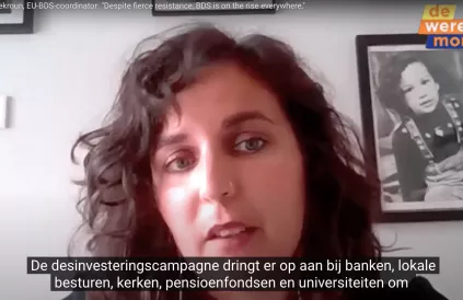 Fiona Ben Chekroun, EU-coördinator van de BDS-campagne. Screenshot dwm