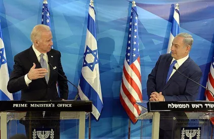 Toen nog Vicepresident Joe Biden en premier Netanyahu bij een bezoek van Biden aan Israël in 2016 Creative Commons Attribution 2.0