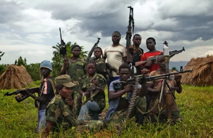Vrouwelijke strijders in een Congolese rebellengroep. Foto: Matchbox Media Collective, Flickr / CC BY-NC-SA 2.0