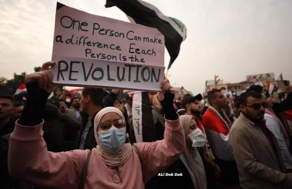 Betoging in Irak. Foto: Ali DabDab