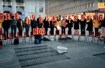 Elke maandag om 17:00 uur op het Muntplein te Brussel. Screenshot dwm