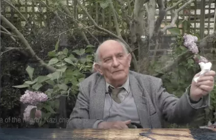 Waarom verlaat Joods-Brits Holocaust-overlever Stephen Kapos Labour? Dit en ander Tegendraads Leesvoer. Screenshot YouTube Helena Aksentijevic