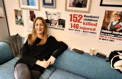 Clare Daly: "Het echte Brussel is daarbuiten, ver van deze bubbel in het Europees Parlement, dit onding hier!". Foto: LV