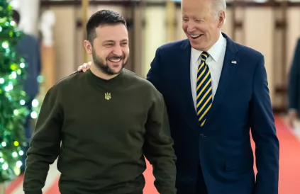Biden en Zelensky. Foto: Bureau van de president van de VS, Wikimedia Commons / Public Domain 