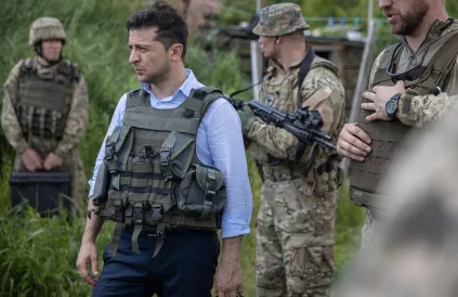 President Zelensky bezoekt de frontlinie in de Donbass (mei 2019). Foto: Regering van Oekraïne/CC BY-SA 4:0