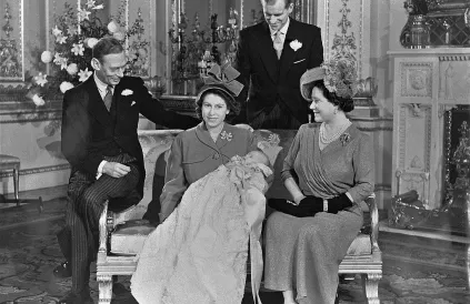In 1948 leverde Charles III de belangrijkste (en tot vandaag enige) prestatie van zijn glorieuze loopbaan: geboren worden. Foto: Public Domain