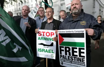 Protest van RMT-vakbondsleden tegen een bezoek van Netanyahu aan het Verenigd Koninkrijk in Londen in 2018. Foto:  Alisdare Hickson, Flickr
