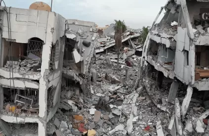Compleet verwoeste wijk in Gaza, 2023. Foto: Printscreen The Grayzone