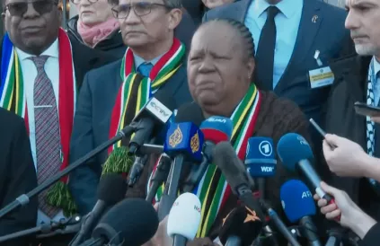 Naledi Pandor, minister van buitenlandse zaken van Zuid-Afrika. Foto: Youtube Al Jazeera