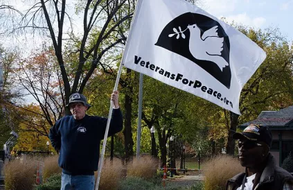 Een lid van Veterans for Peace. Foto: Tim Pierce from Berlin, MA, USA, Creative Commons Attribution 2.0
