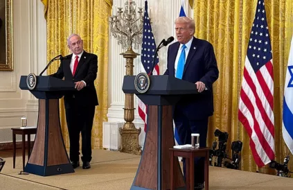 Trump en Netanyahu op de persconferentie. Foto: The White House, Wikimedia Commons