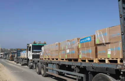 Duizenden vrachtwagens staan in Egypte geblokkeerd aan de grens met Gaza. Foto: UNICEF
