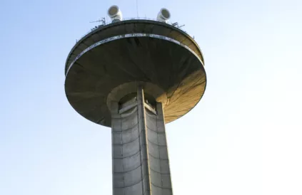 De VRT-RTBF-zendtoren aan de Reyerslaan. Foto: Marius Watz/CC BY-SA 2:0