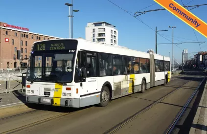 Lijn 128 Ninove-Brussel. Foto: Stratoswift/CC BY-SA 4:0