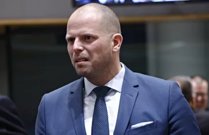 Theo Francken via Deposit Photos