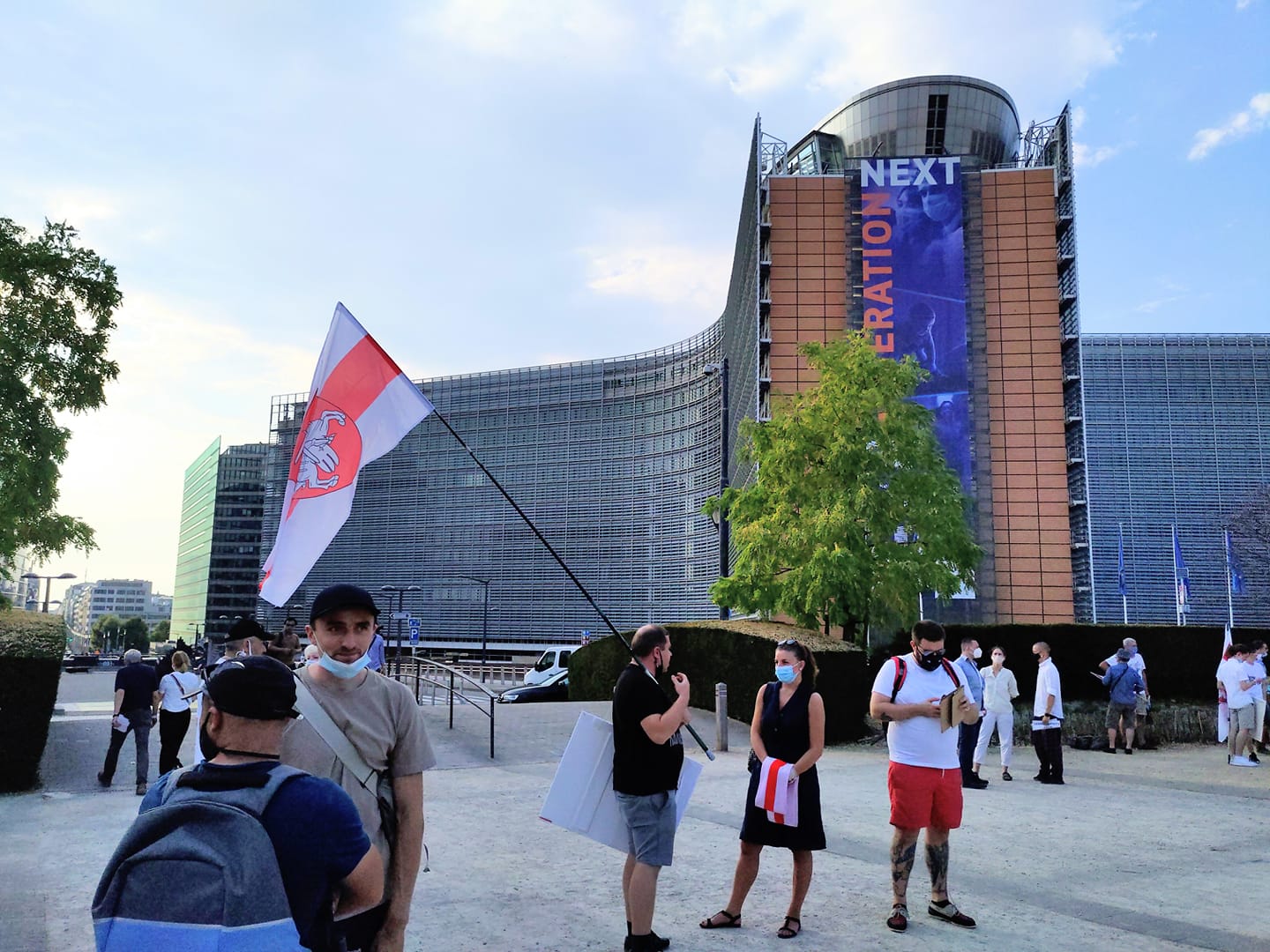 Expats en Belgische burgers komen samen op voor vrijheid in de Europese wijk op 10 augustus 20