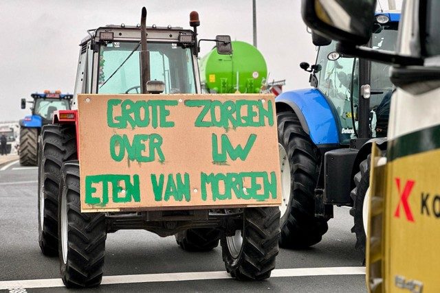 Noch de boer, noch de consument, dan wel het zakenkabinet is gebaat met het boerenprotest